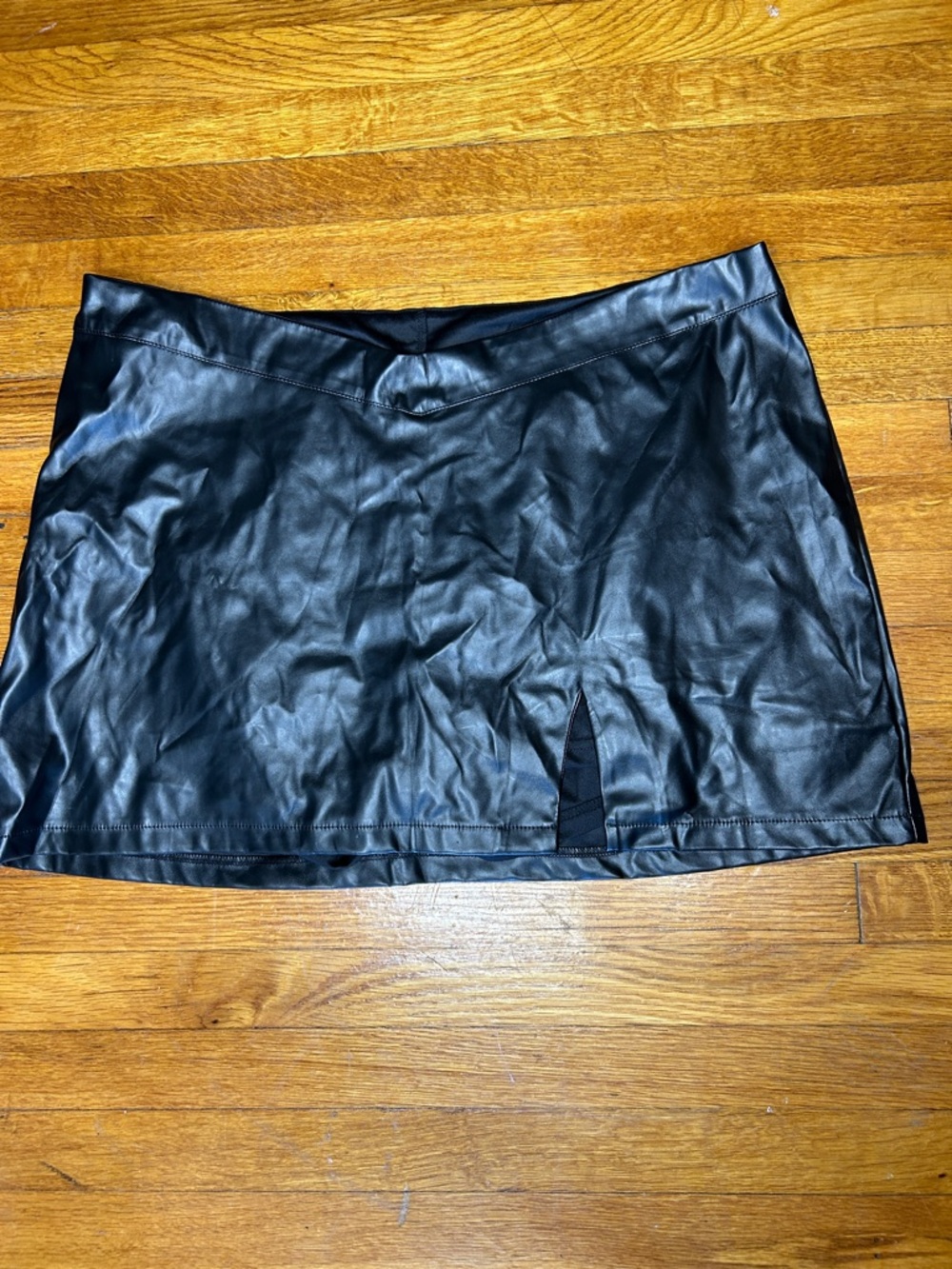 SHEIN Black Faux Leather Mini Skirt with Front Center Slit